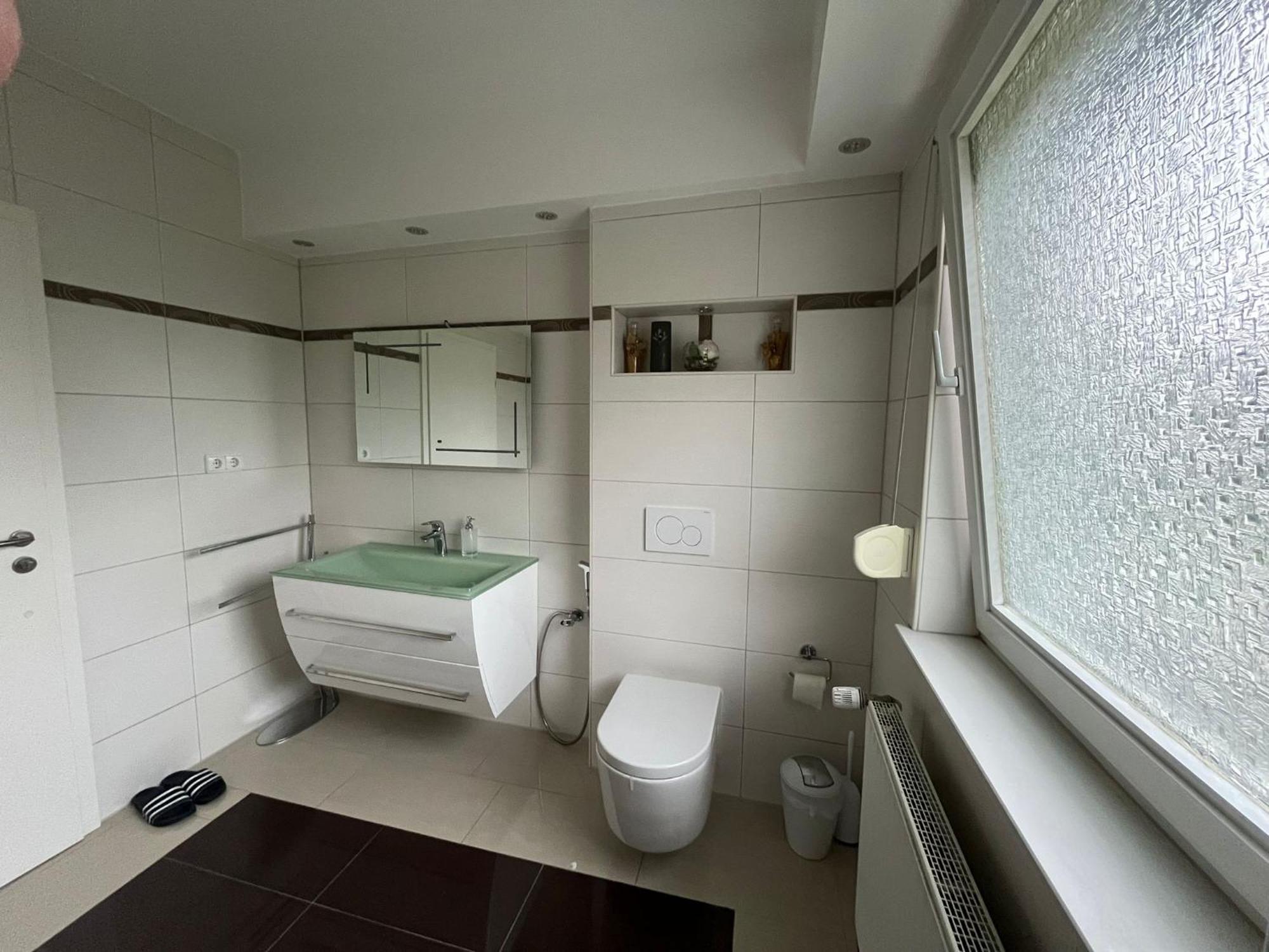 Schickes 110Qm Ferienhaus In Naehe Vw, Messe,Dez Und Orangerie 卡塞尔 外观 照片