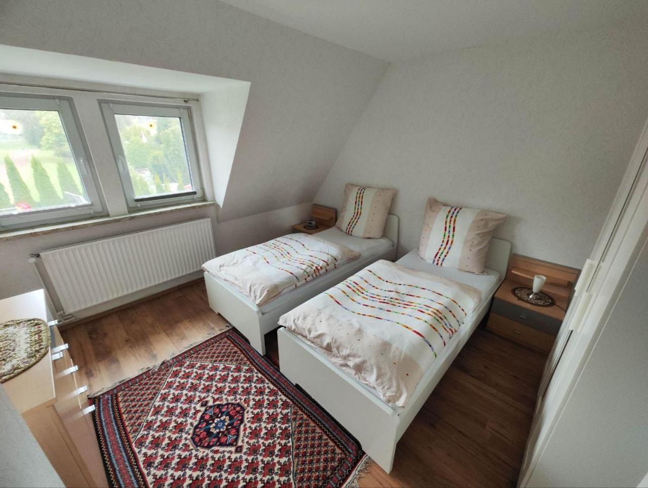 Schickes 110Qm Ferienhaus In Naehe Vw, Messe,Dez Und Orangerie 卡塞尔 外观 照片